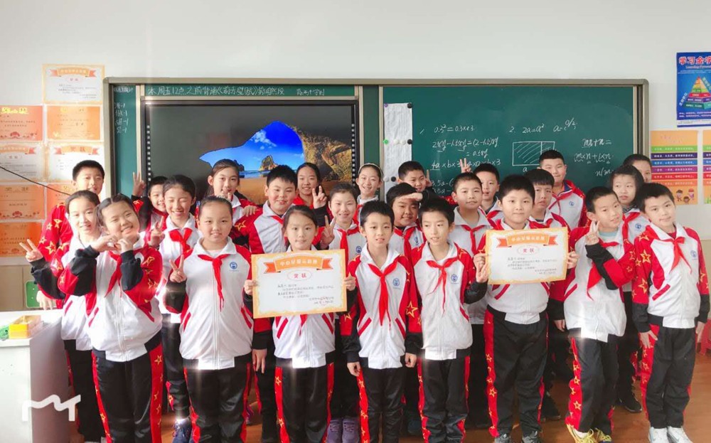 6.7集体照.jpg